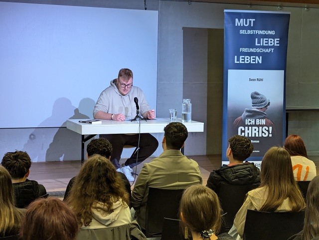 Lesung über Mobbing bewegt Jahrgang 9