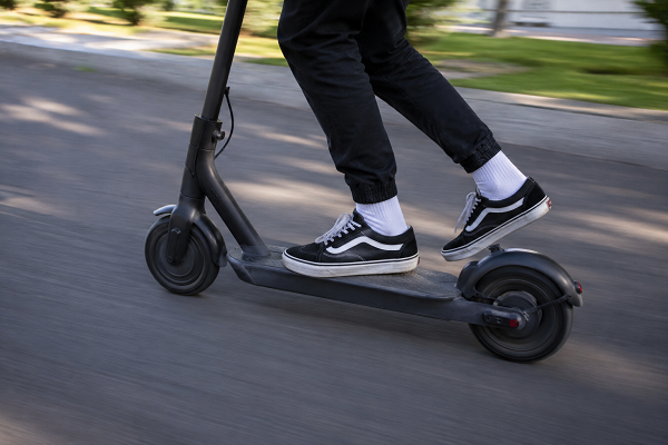Nutzung von E-Rollern an der HWS